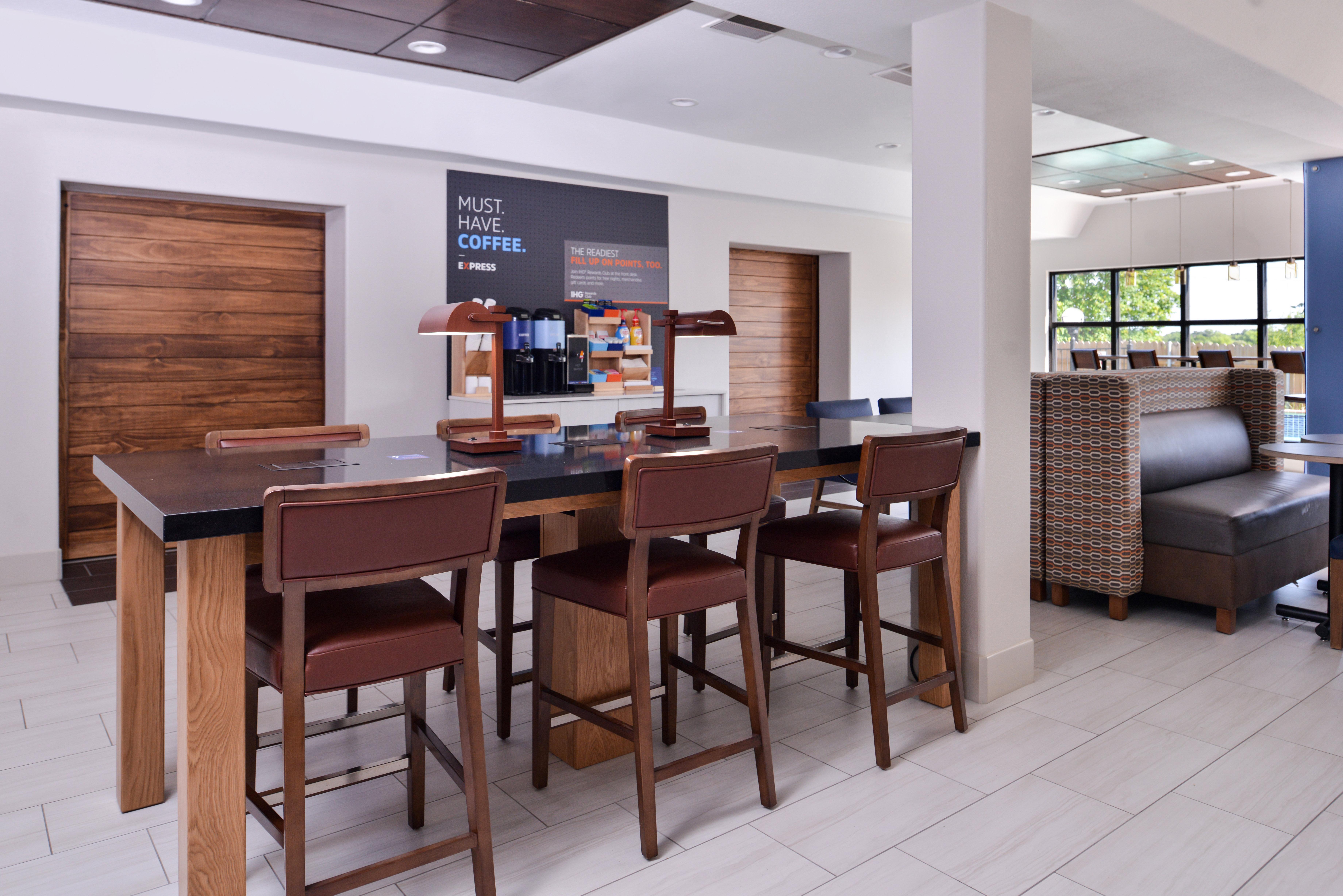 Holiday Inn Express Hotel & Suites Elgin By Ihg Exteriör bild