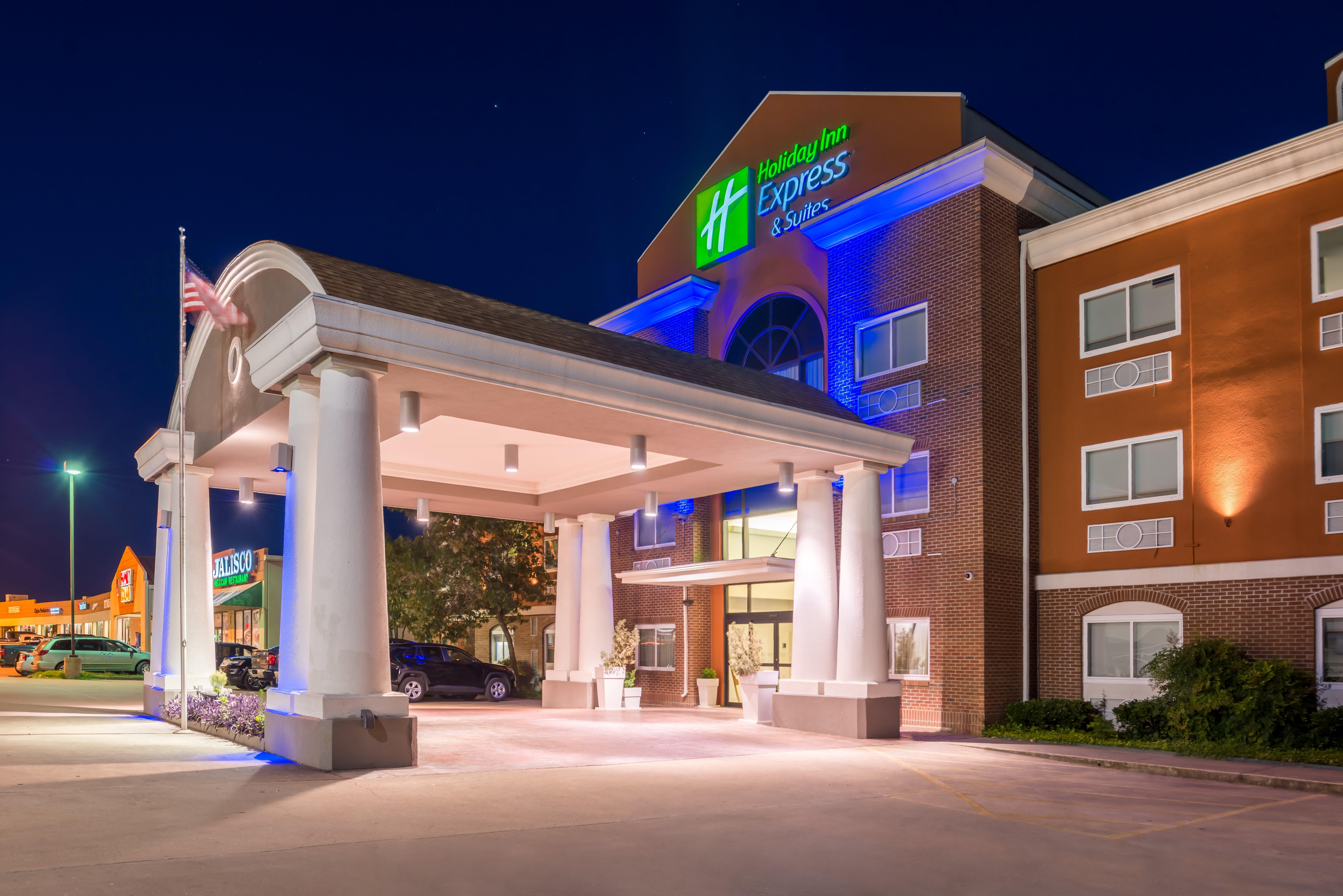 Holiday Inn Express Hotel & Suites Elgin By Ihg Exteriör bild