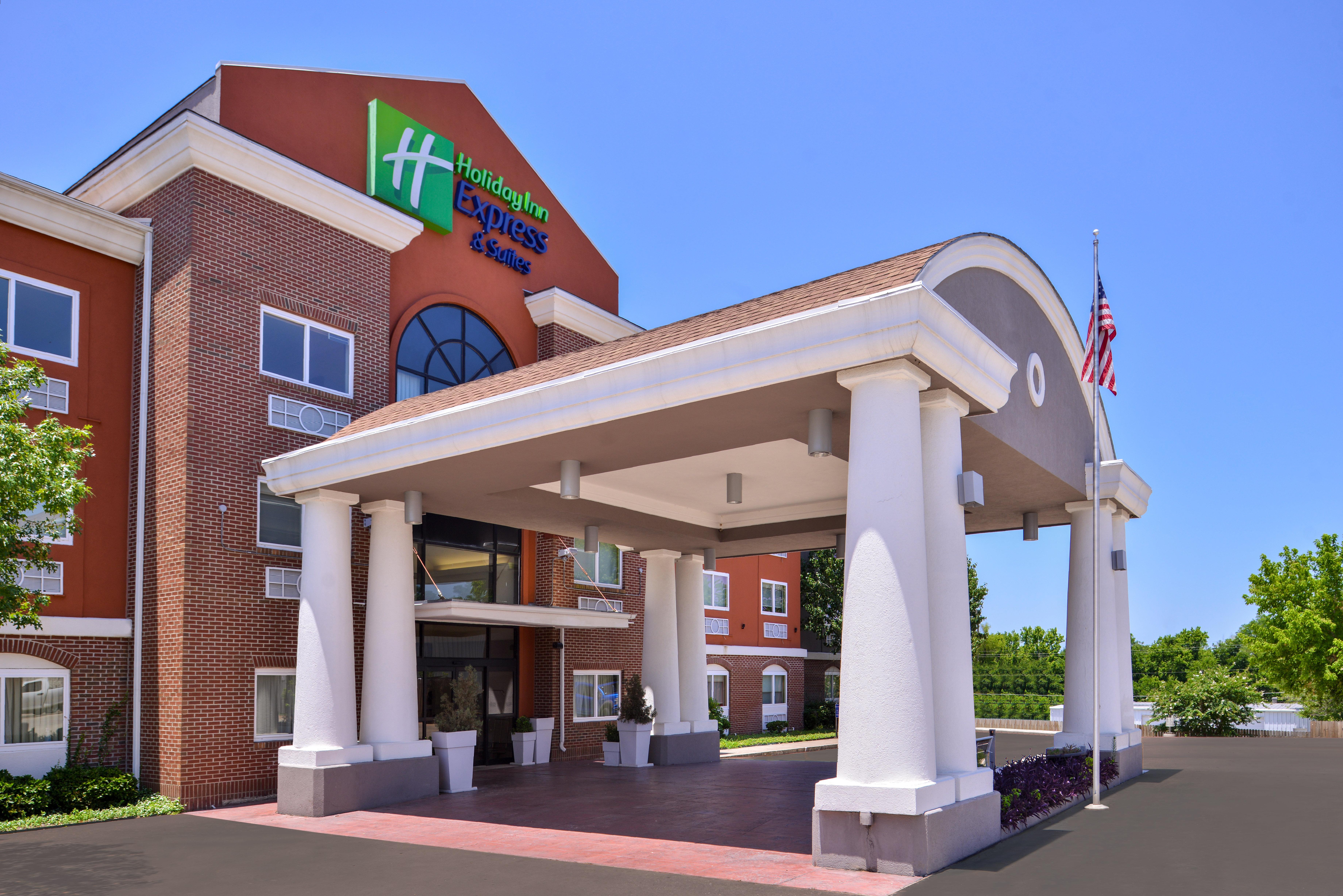 Holiday Inn Express Hotel & Suites Elgin By Ihg Exteriör bild