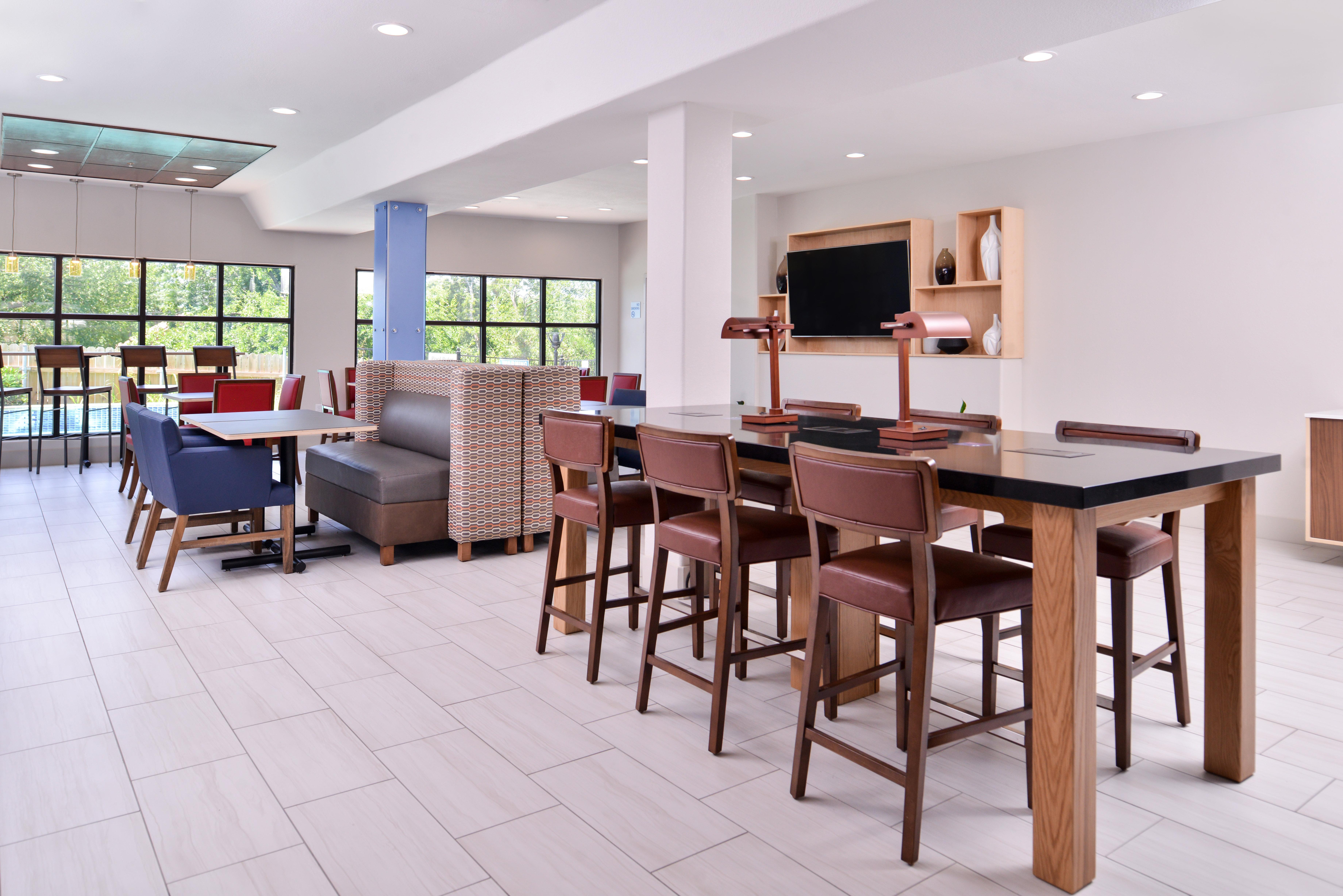 Holiday Inn Express Hotel & Suites Elgin By Ihg Exteriör bild