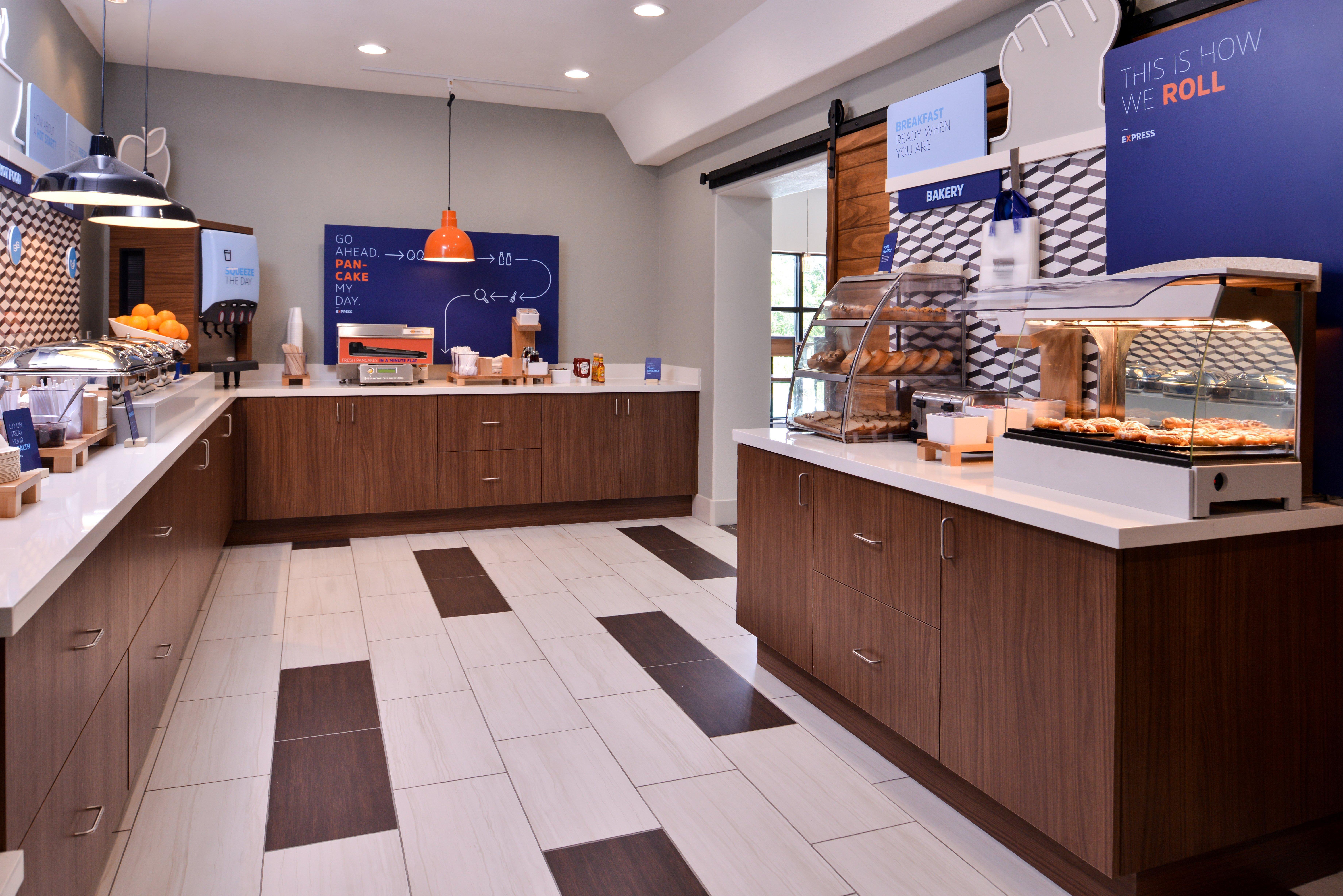 Holiday Inn Express Hotel & Suites Elgin By Ihg Exteriör bild