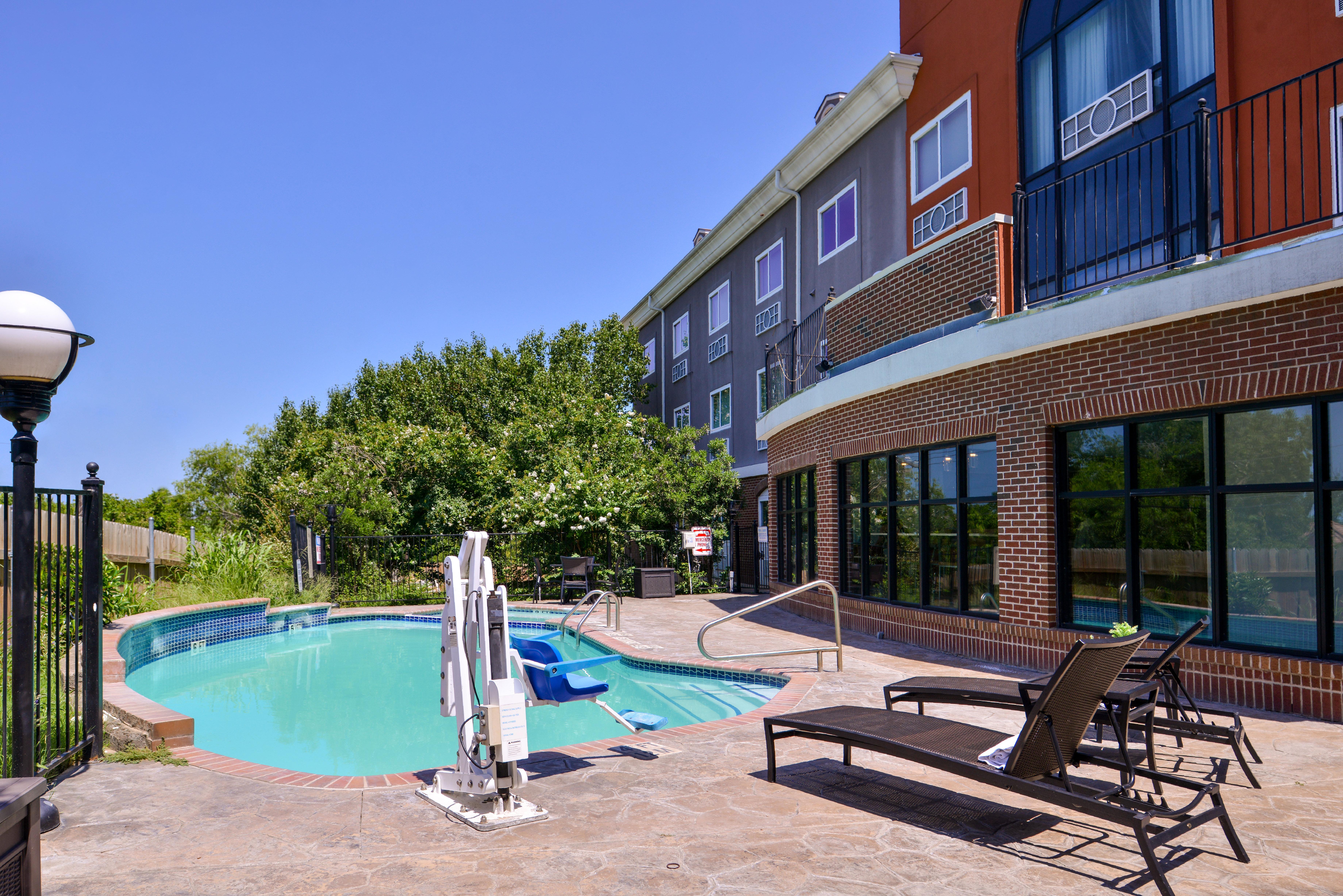 Holiday Inn Express Hotel & Suites Elgin By Ihg Exteriör bild