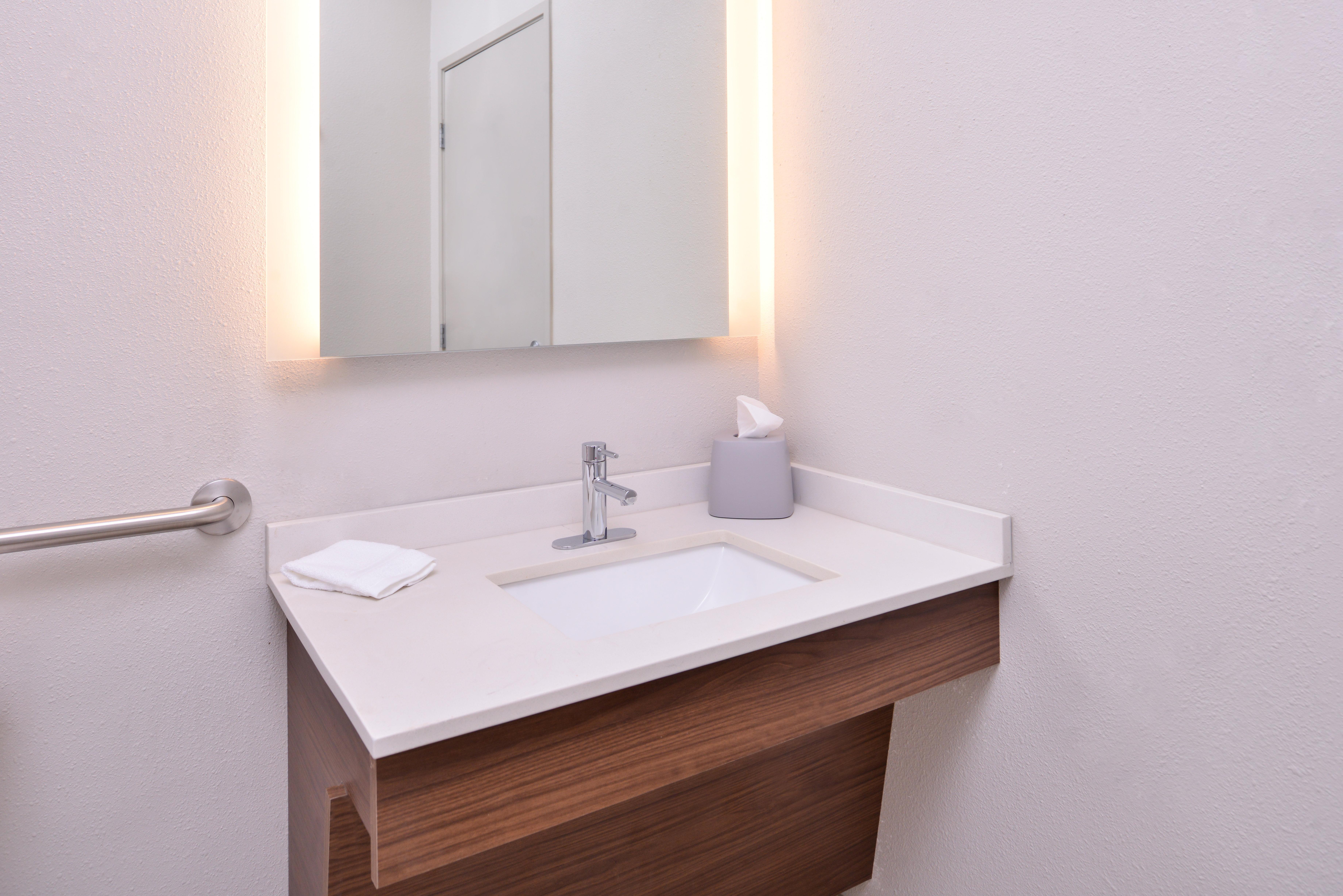 Holiday Inn Express Hotel & Suites Elgin By Ihg Exteriör bild