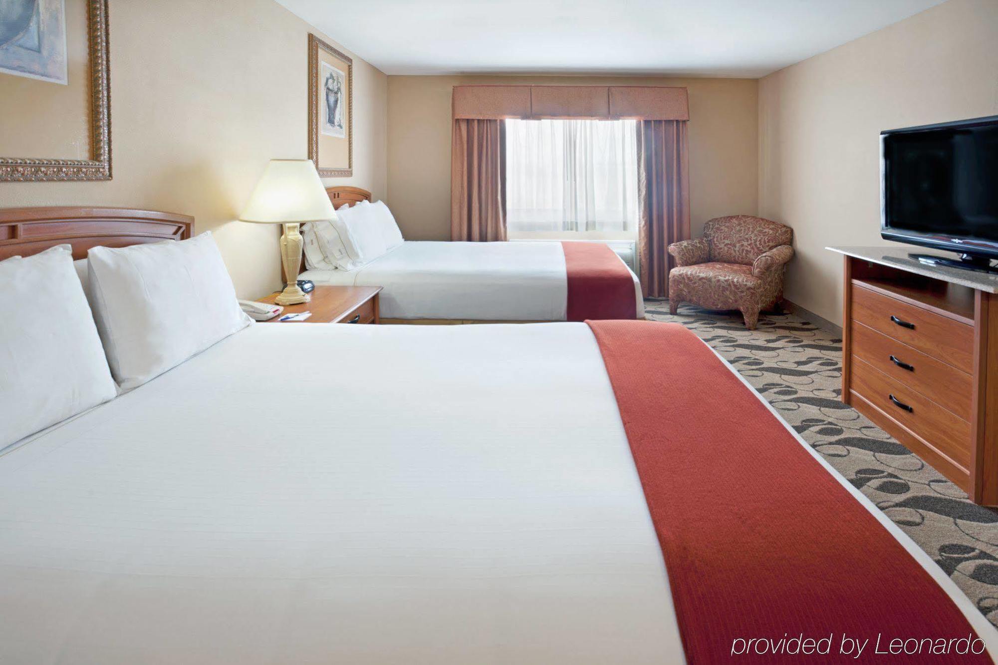 Holiday Inn Express Hotel & Suites Elgin By Ihg Exteriör bild